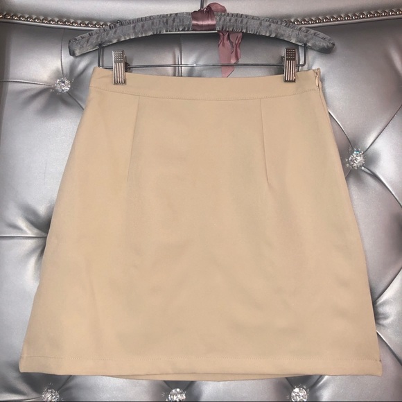 Tailored mini skirt - Picture 1 of 4